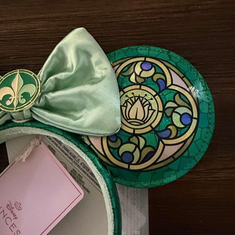 Loungefly Disney Princess Stained Glass Collection Tiana Ear Headband NWT - Picture 4 of 13